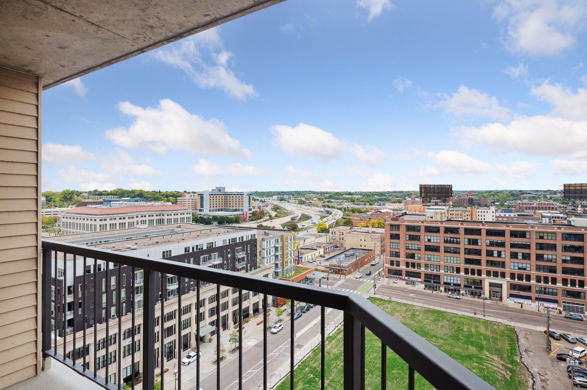 78 10th Street E Unit: 1603