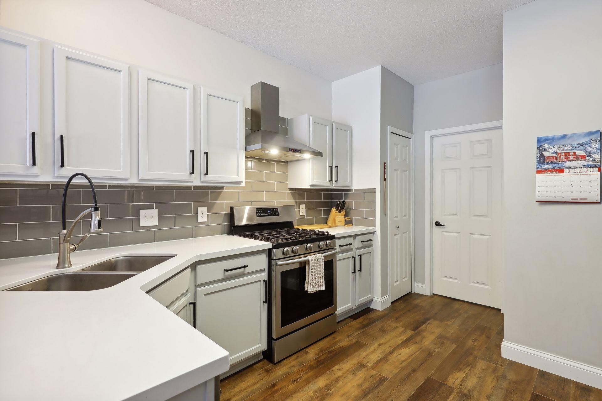 6885 Folkestone Road Unit: 713