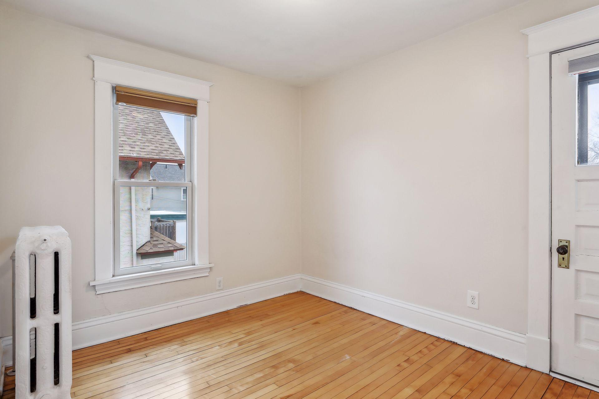 2001 Laurel Avenue