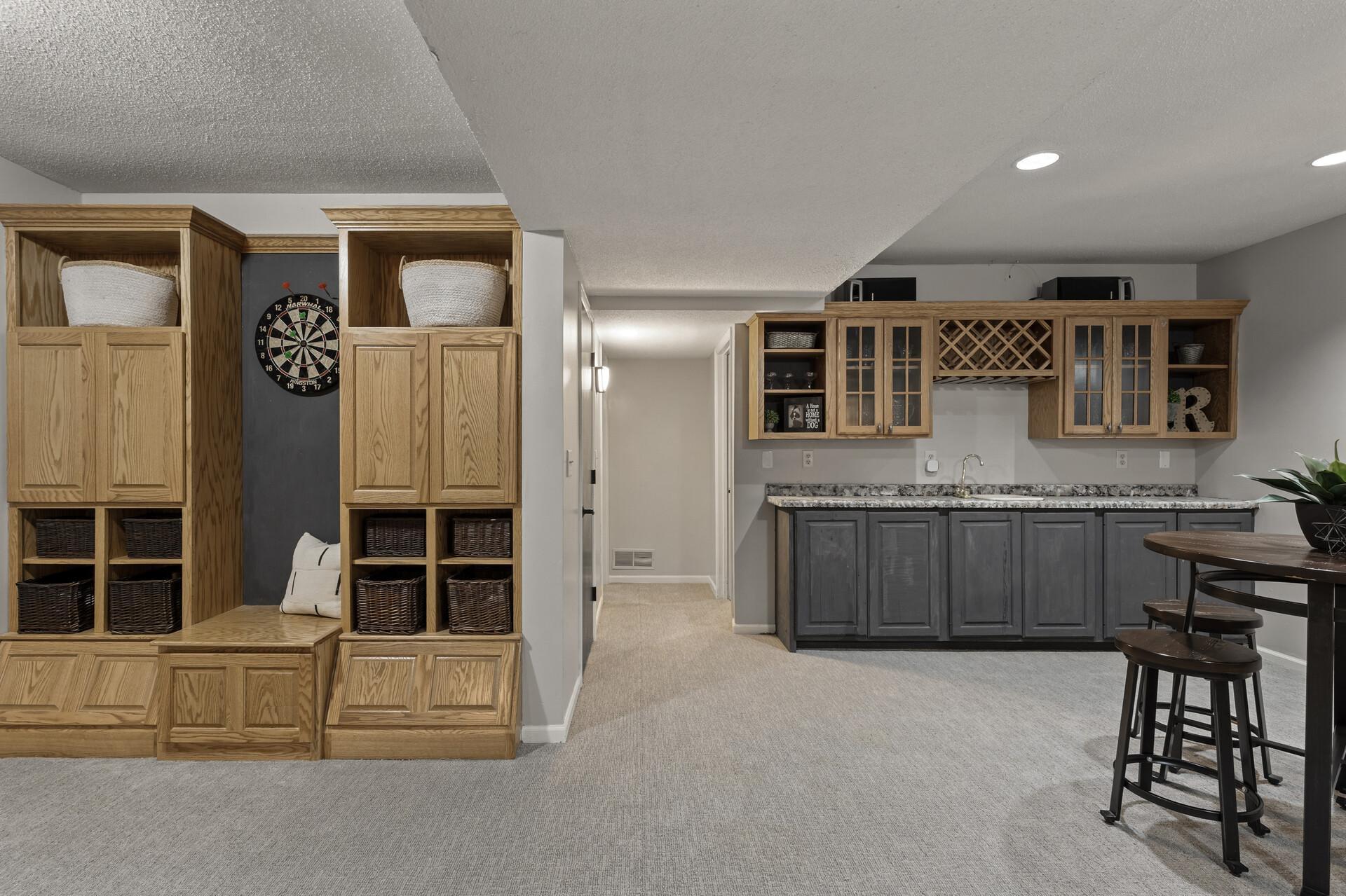 7305 Hidden Valley Trail S