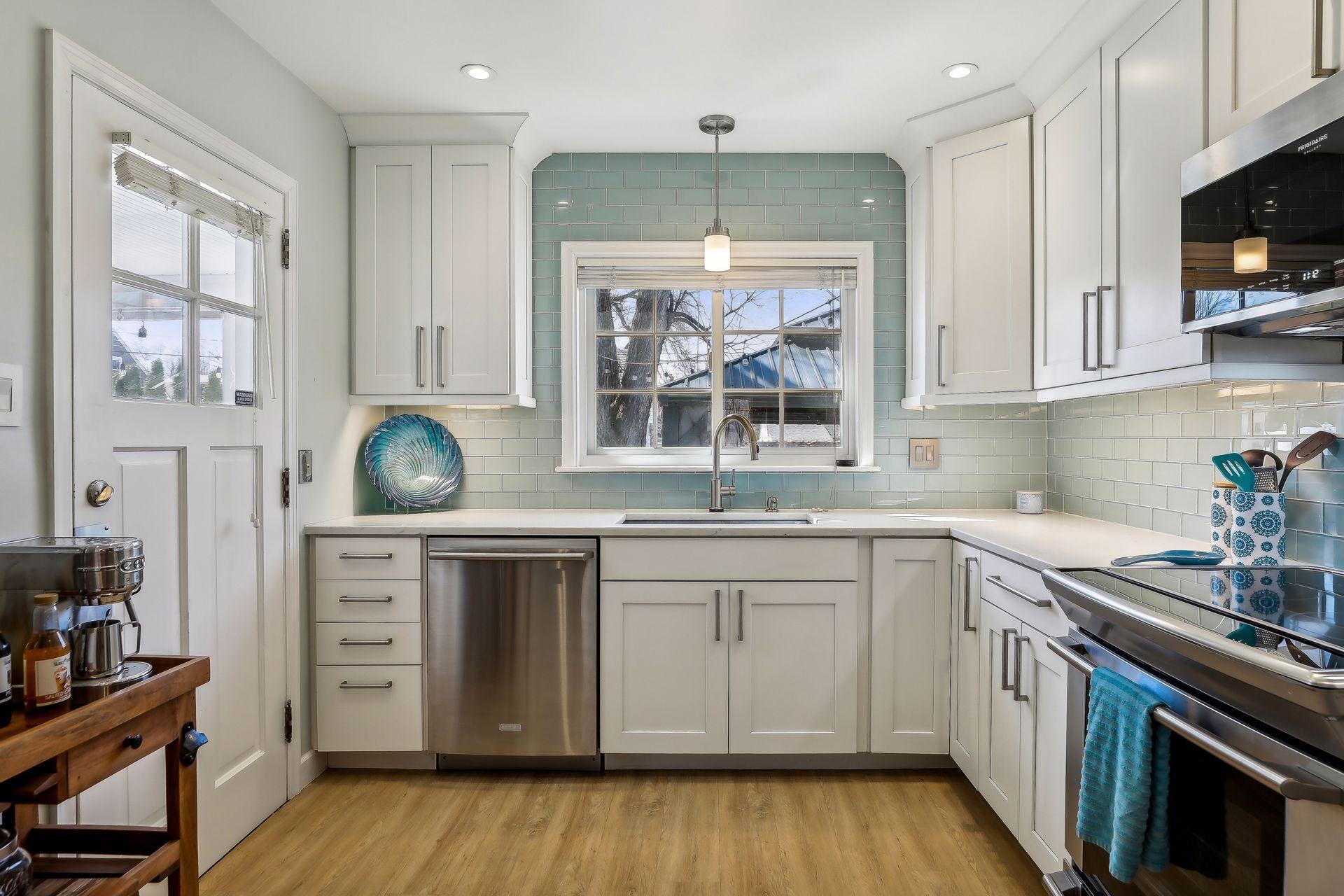 2234 Eleanor Avenue