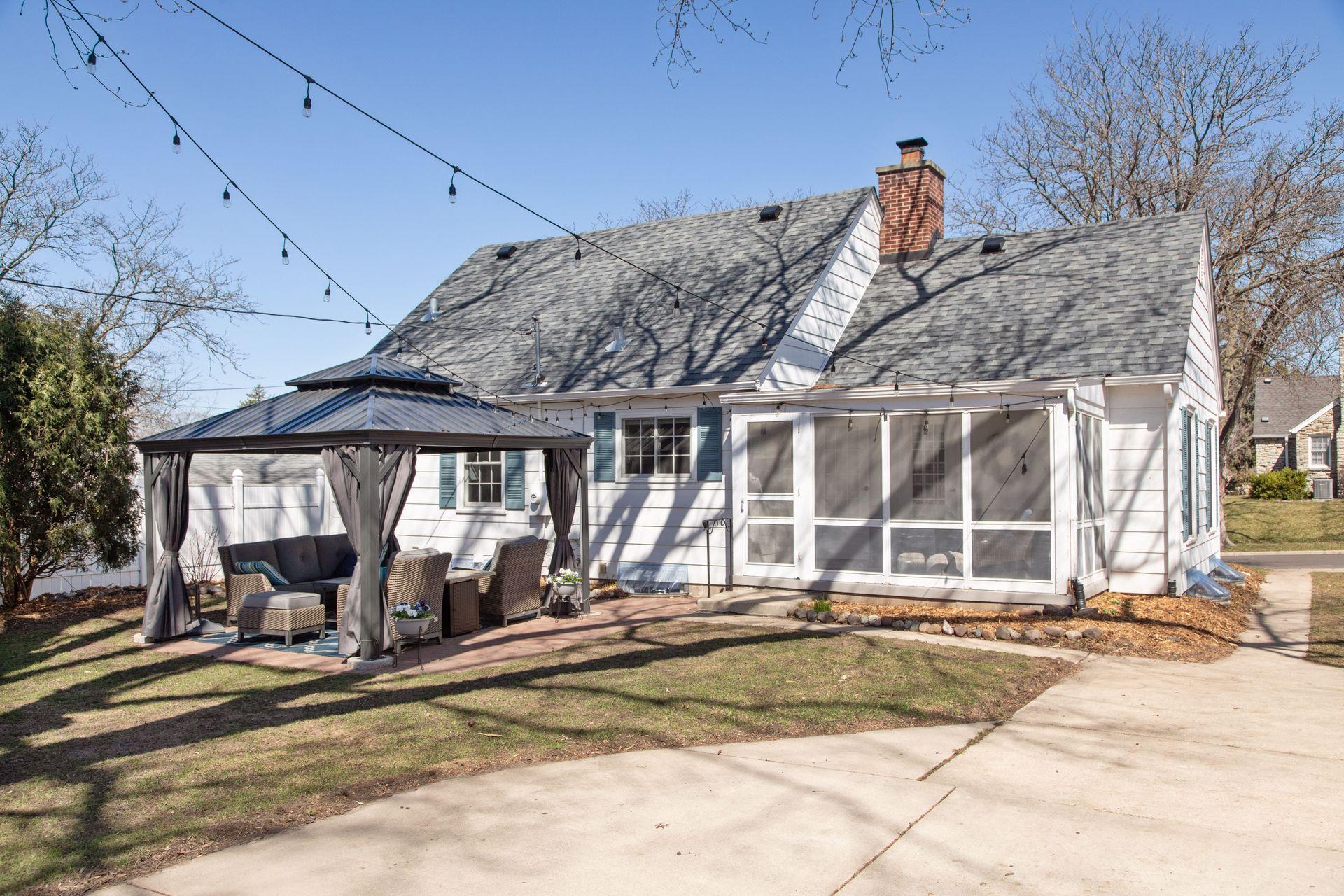 2234 Eleanor Avenue
