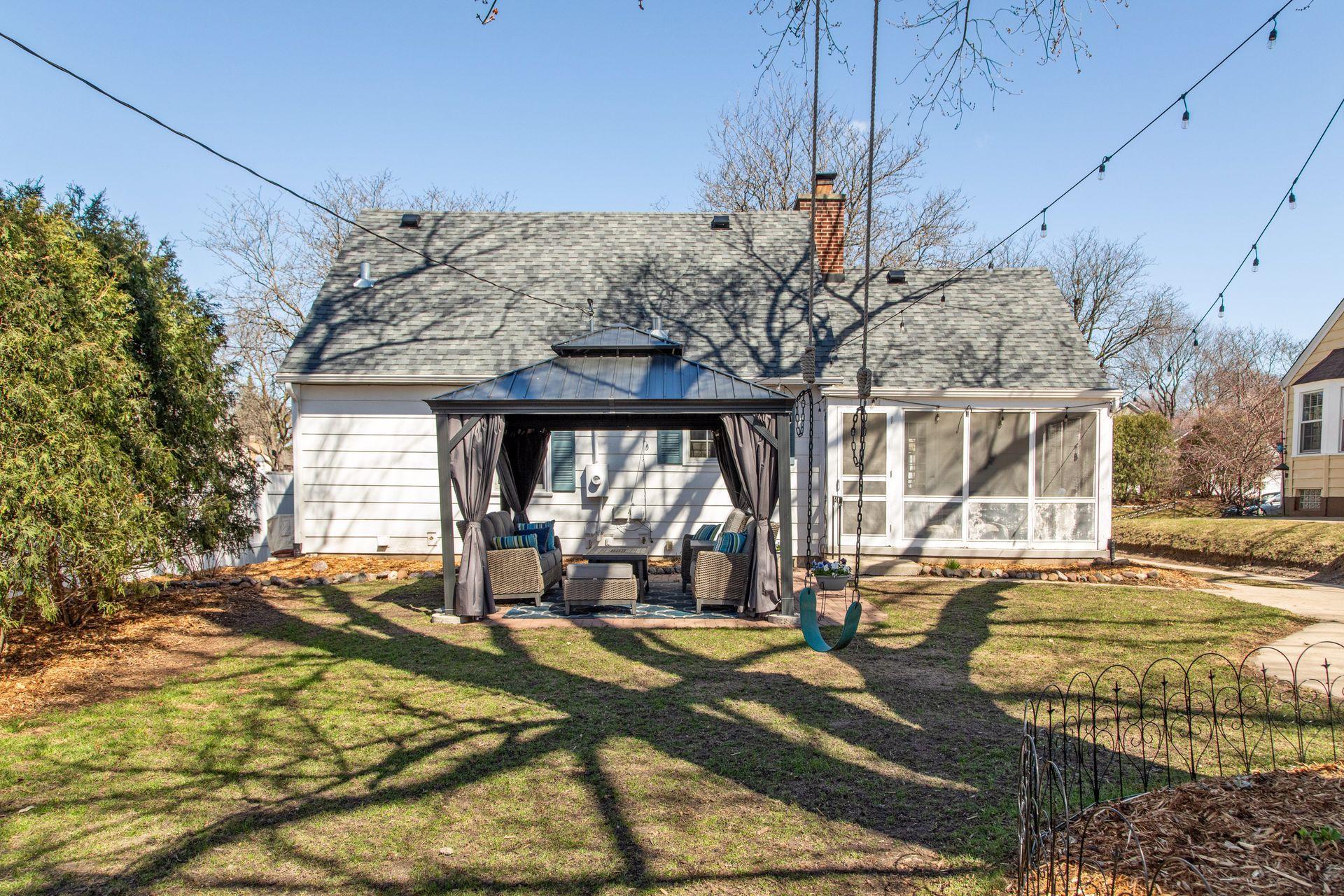 2234 Eleanor Avenue