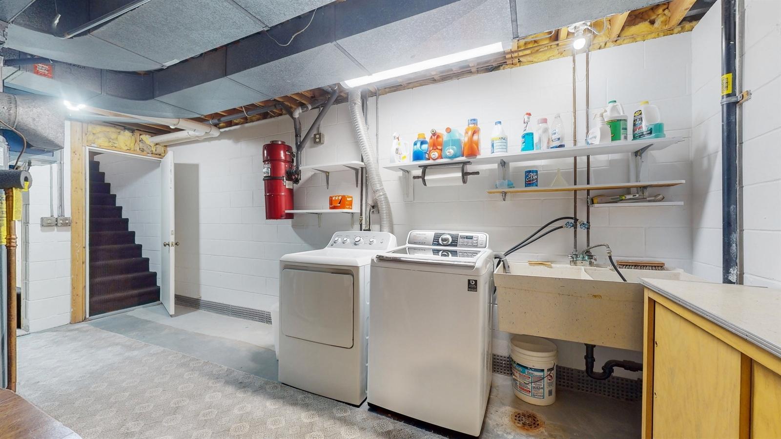 235 W Kraft Road
