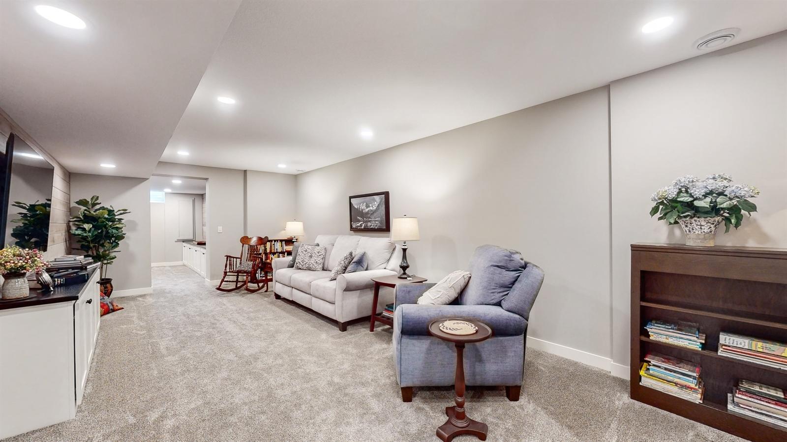 235 W Kraft Road