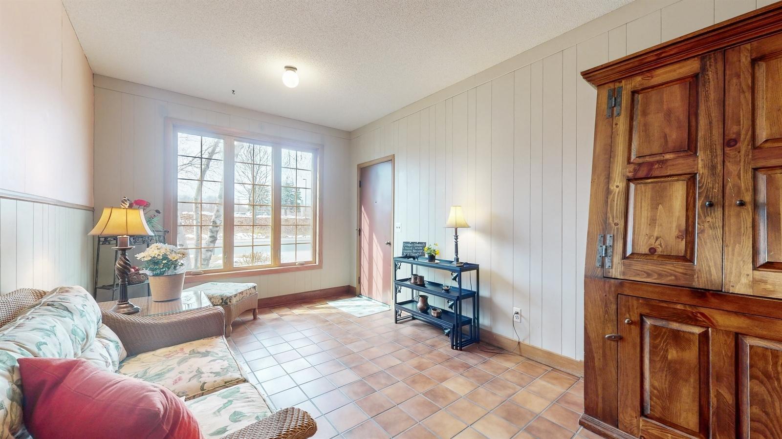 235 W Kraft Road