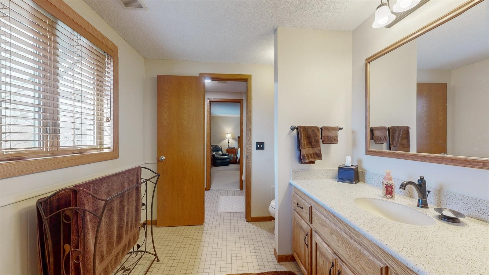 235 W Kraft Road