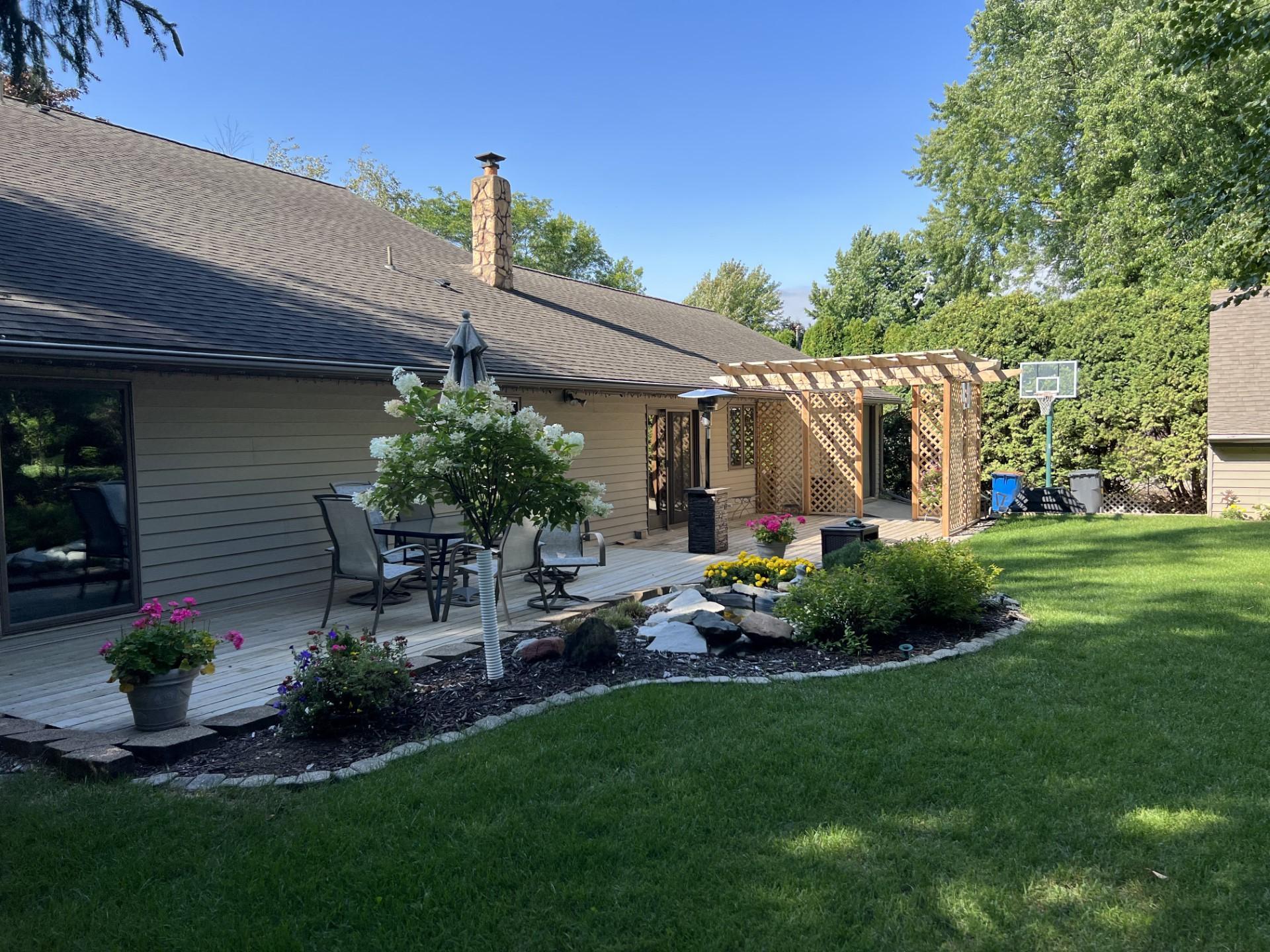 235 W Kraft Road