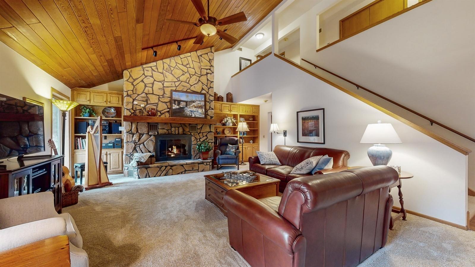 235 W Kraft Road