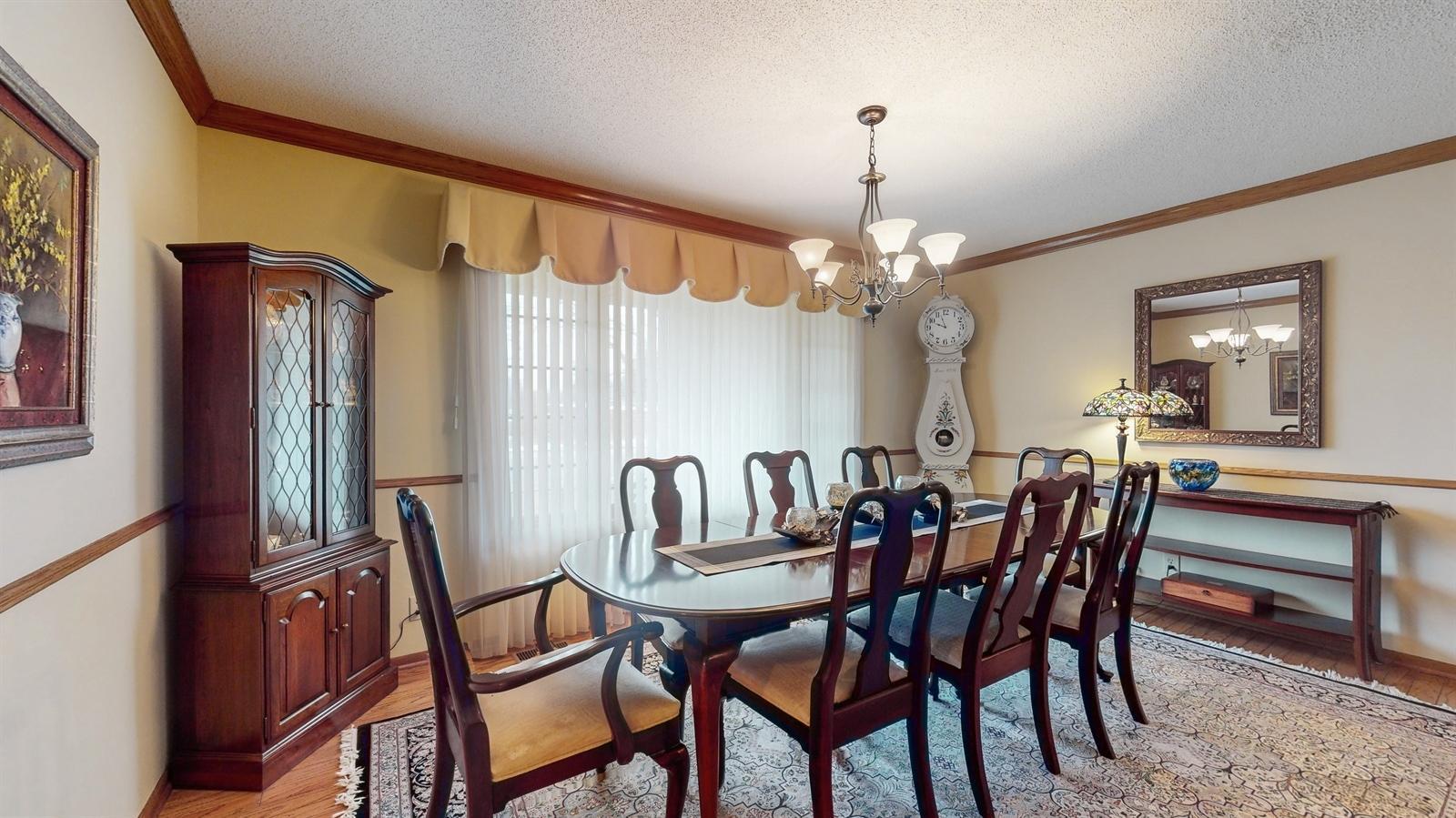 235 W Kraft Road