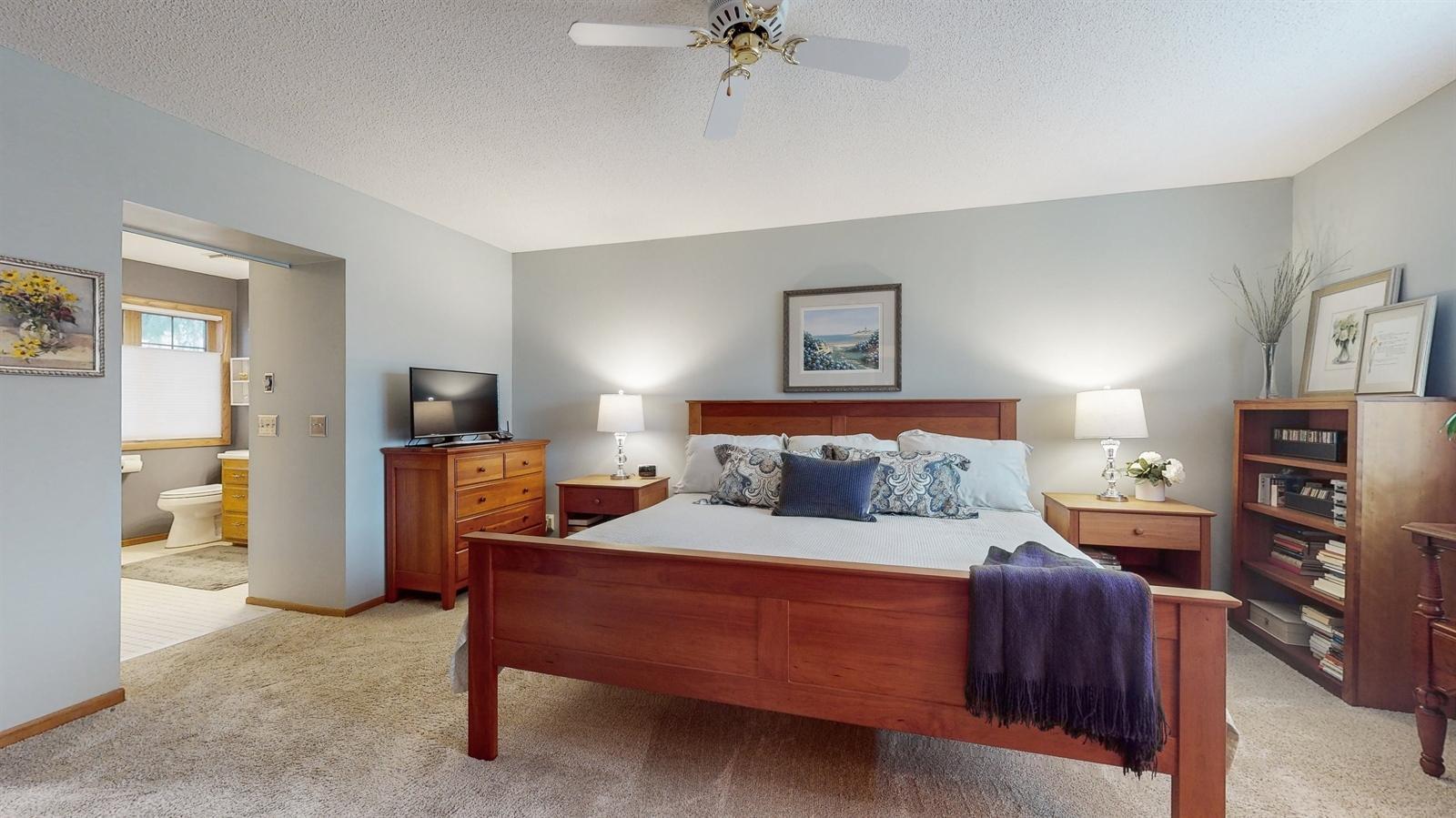 235 W Kraft Road