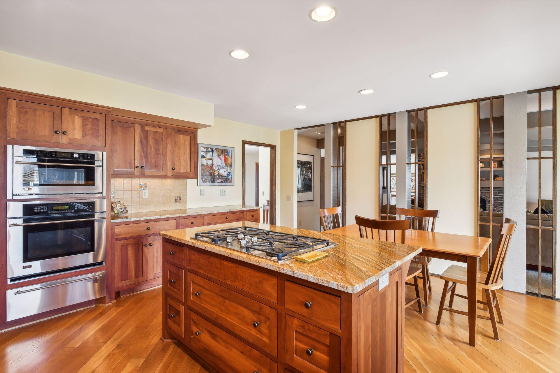 721 Stanwich Lane