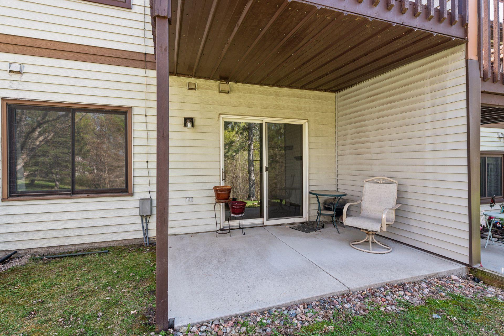 1899 Fox Ridge Drive Unit: B