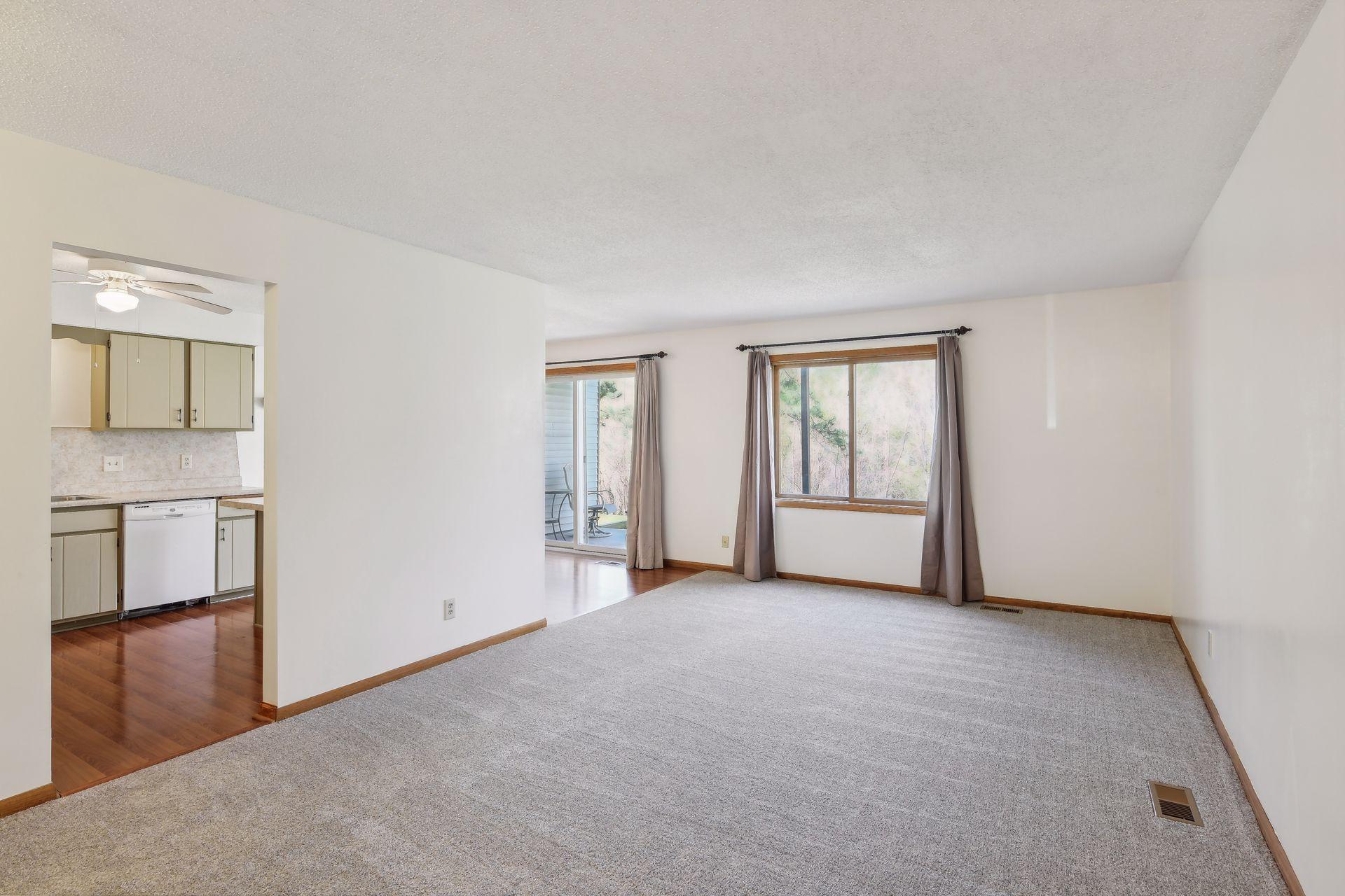 1899 Fox Ridge Drive Unit: B