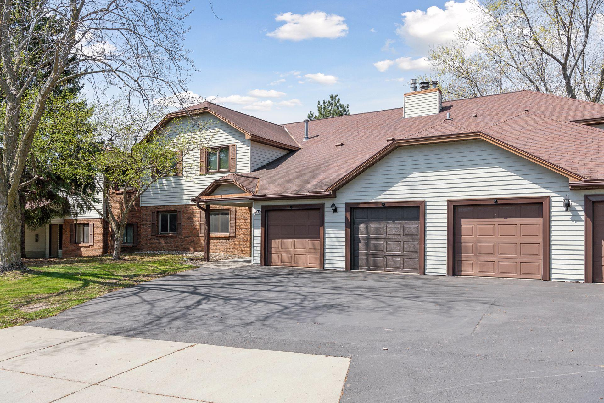 1899 Fox Ridge Drive Unit: B