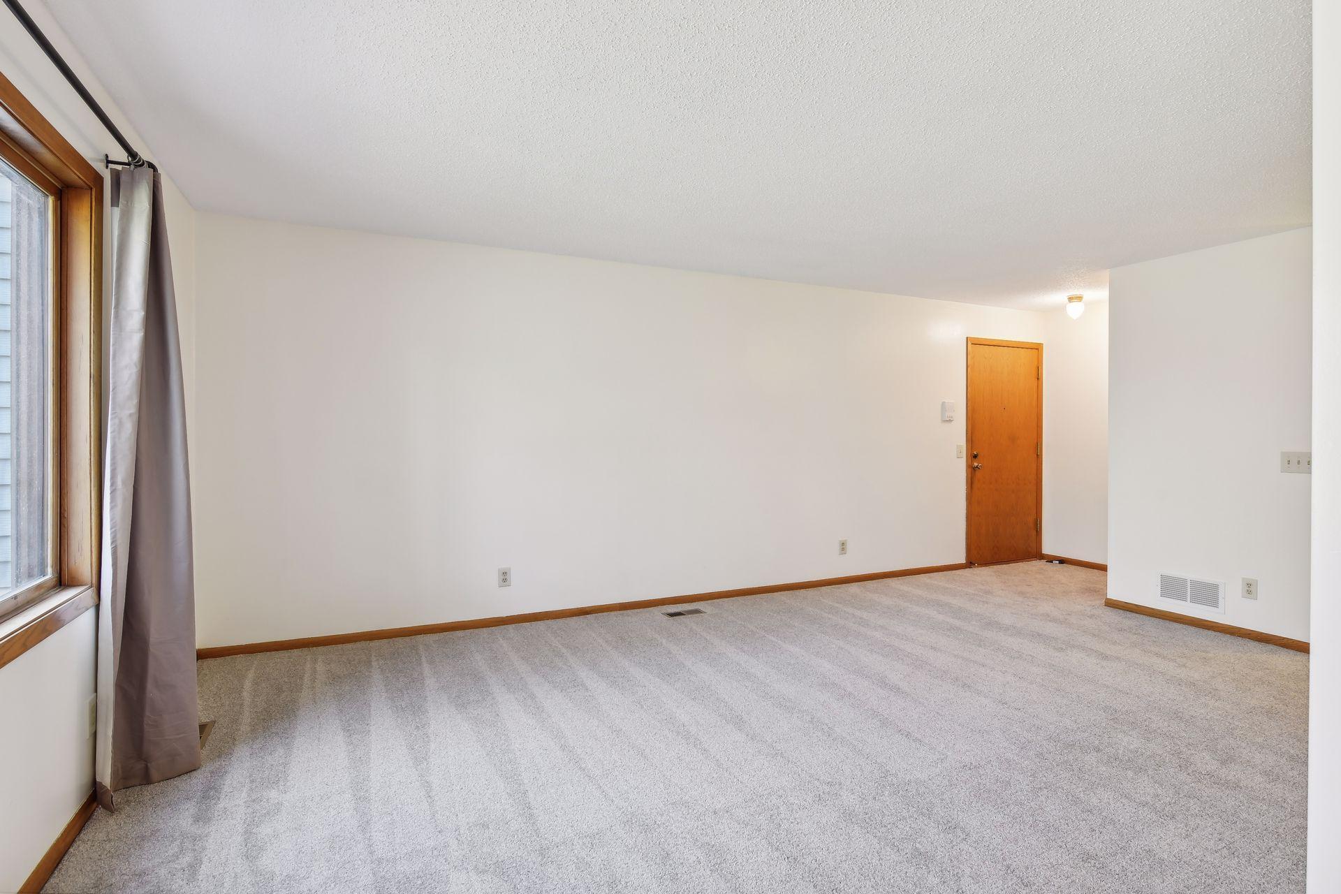 1899 Fox Ridge Drive Unit: B