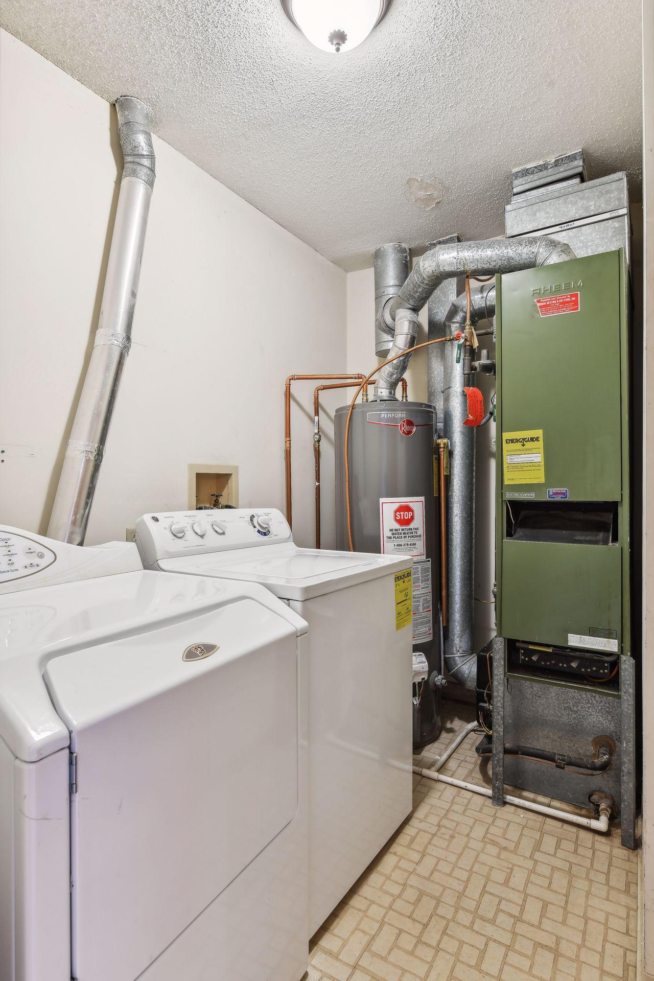1899 Fox Ridge Drive Unit: B