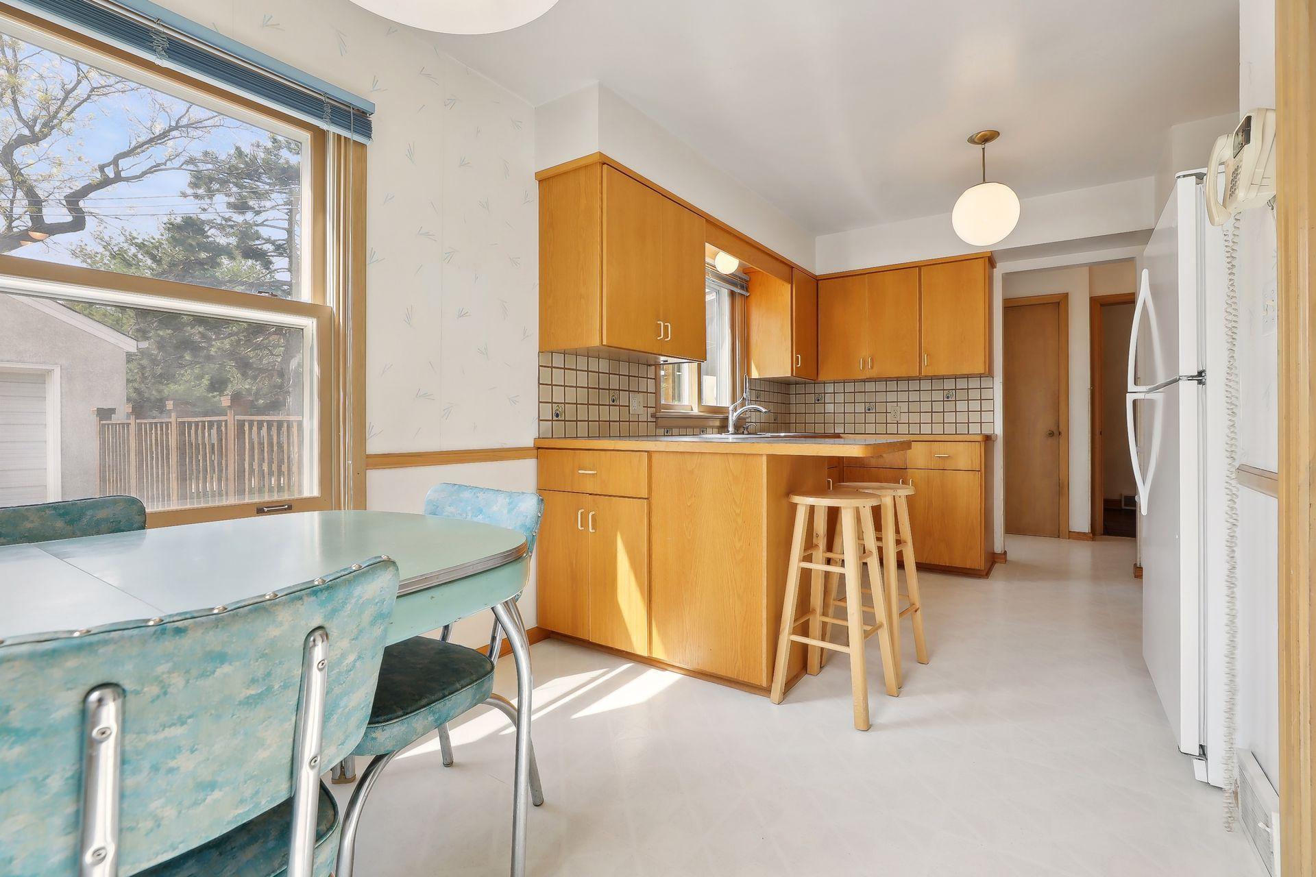 1706 Edgewater Boulevard