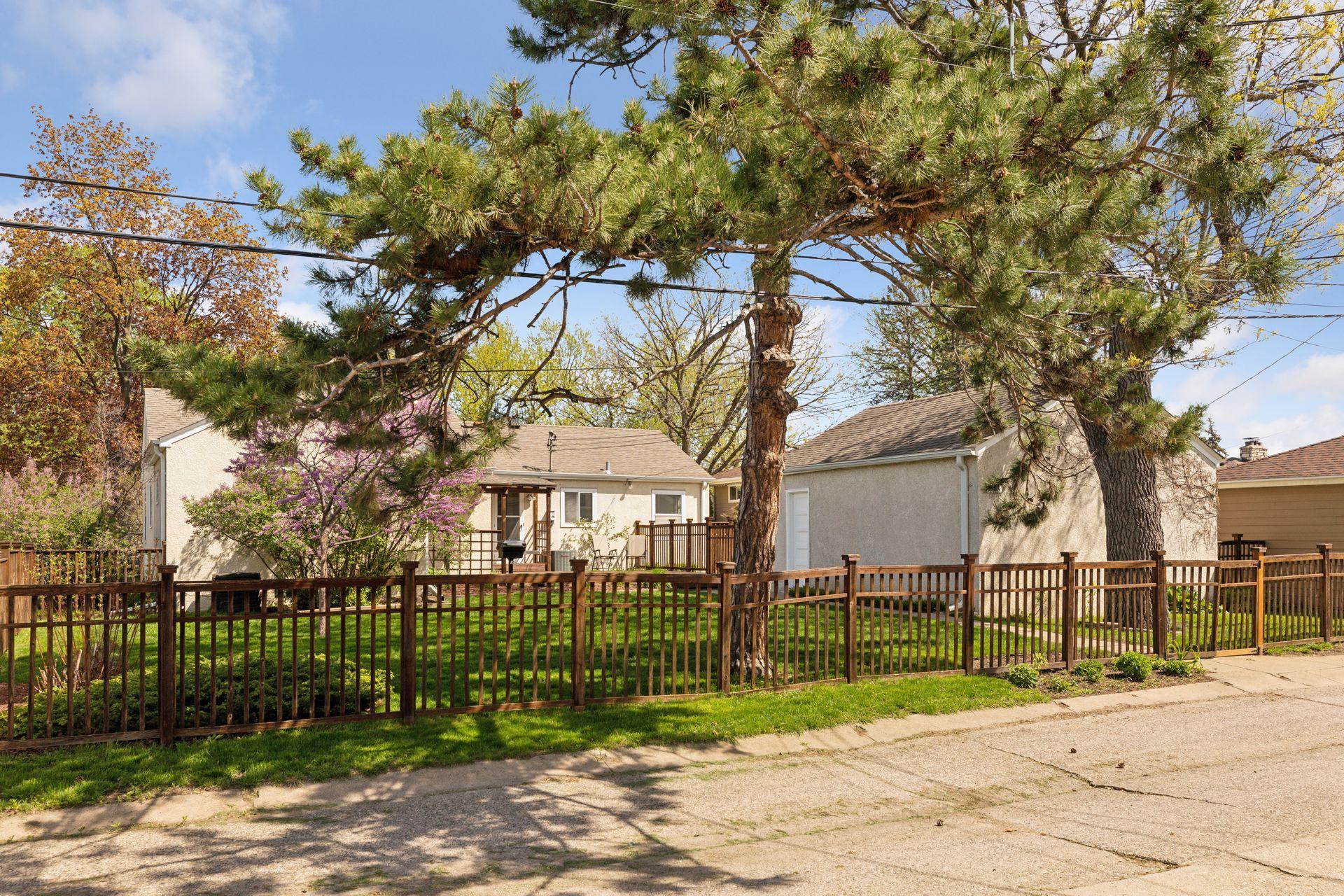 1706 Edgewater Boulevard