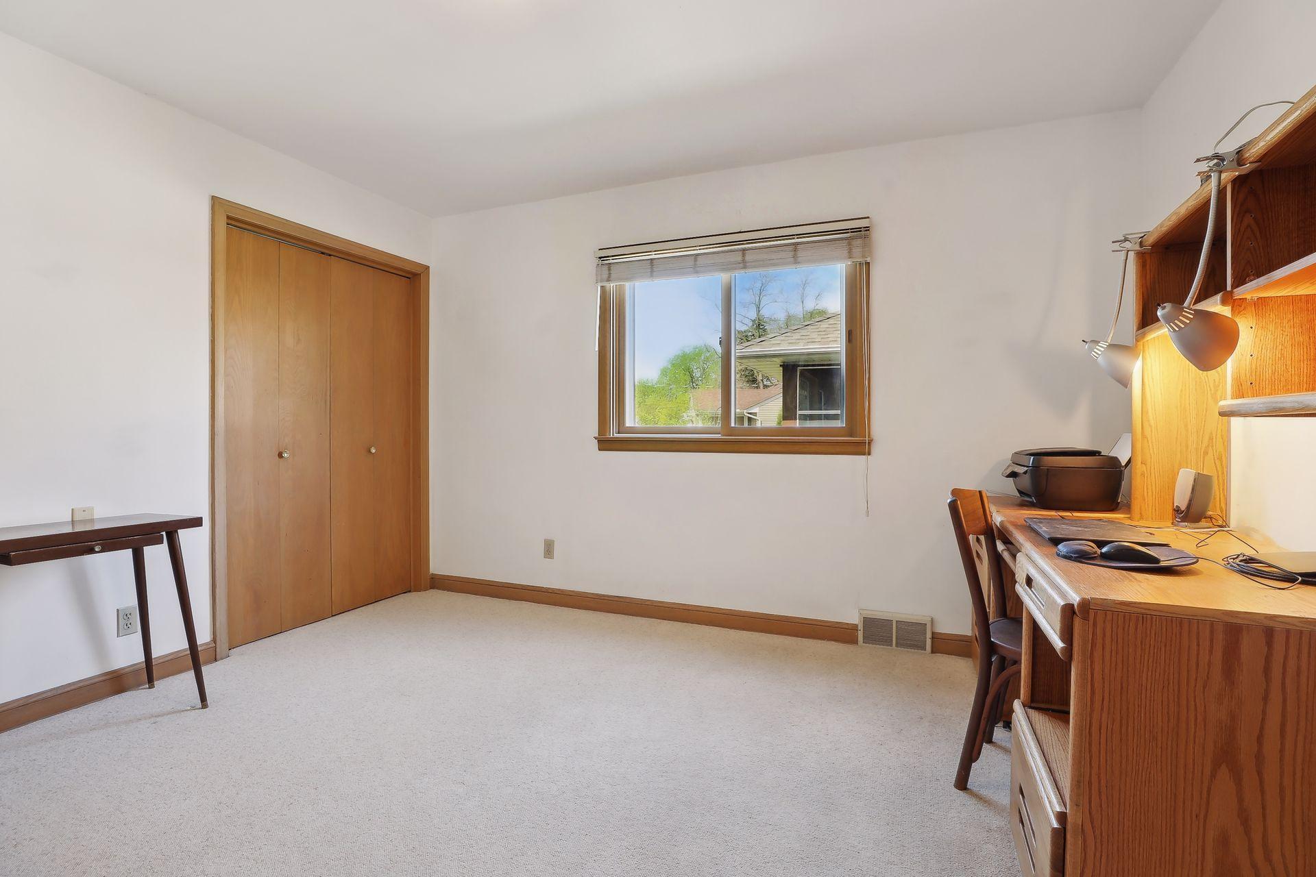 1706 Edgewater Boulevard