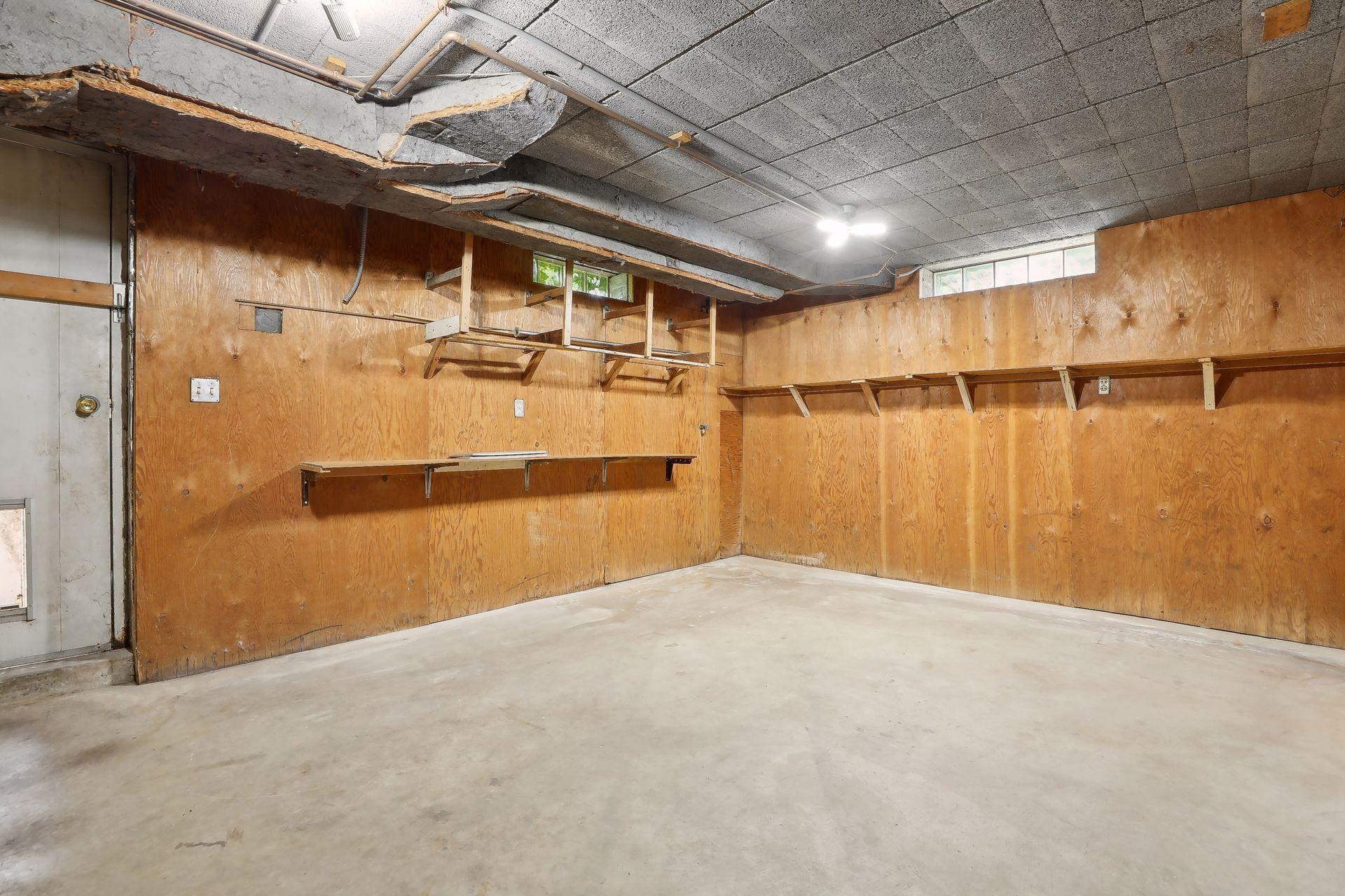 1706 Edgewater Boulevard