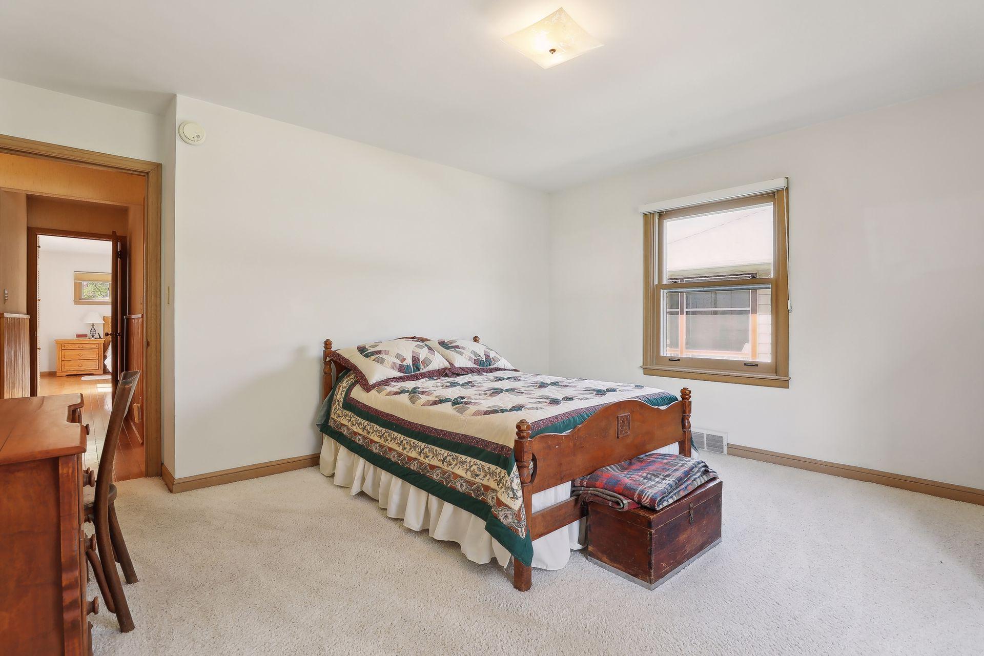 1706 Edgewater Boulevard