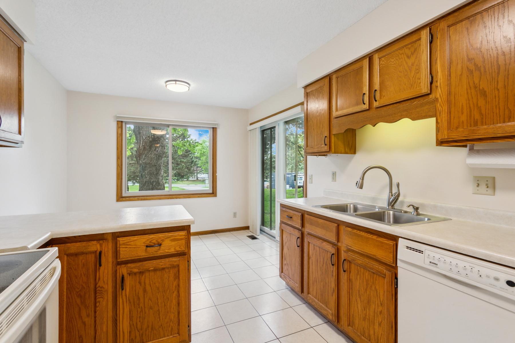 1890 Fox Ridge Drive Unit: A