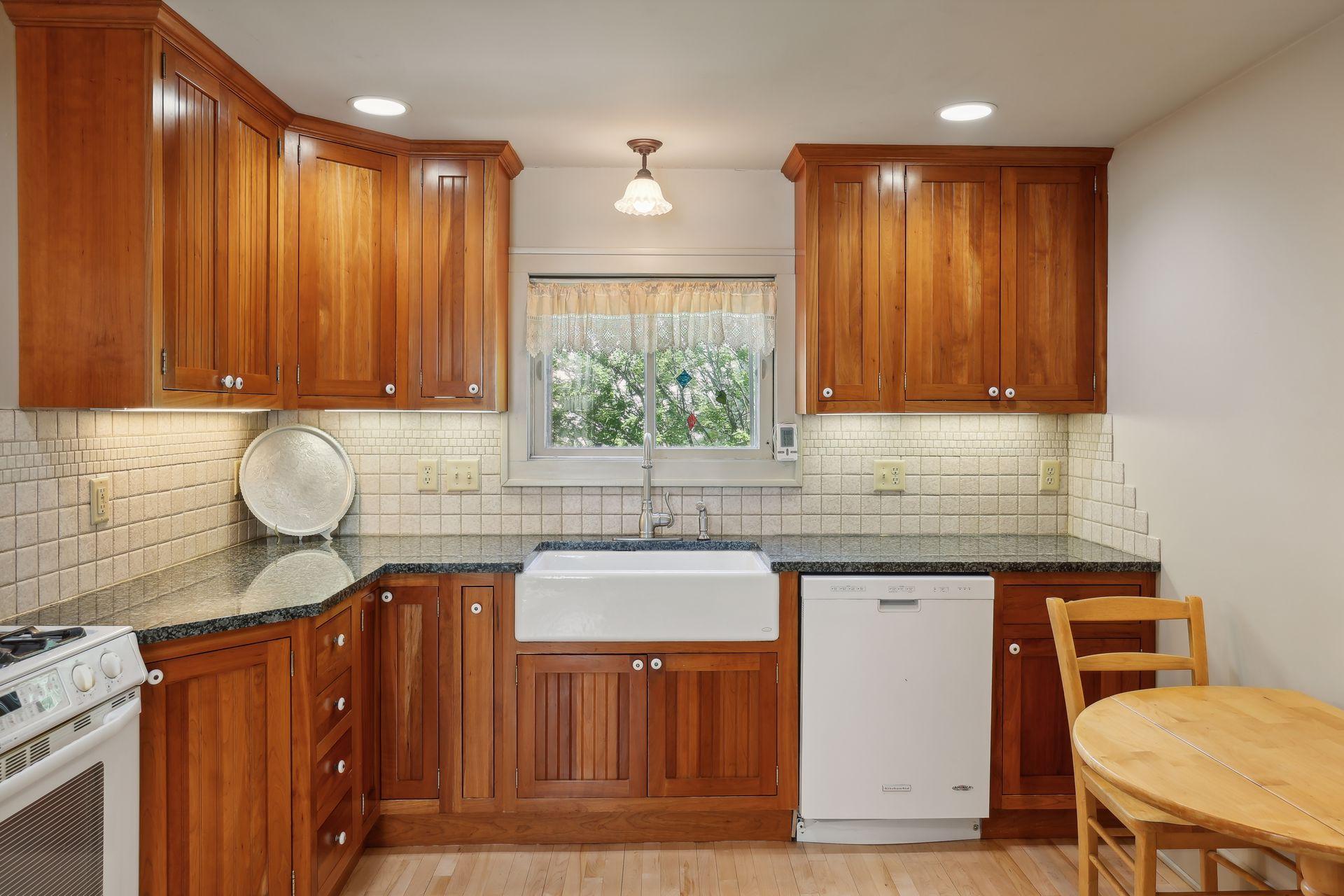 2006 Carroll Avenue