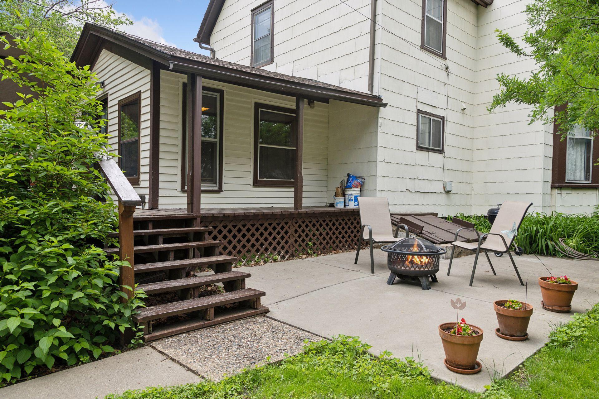 2006 Carroll Avenue