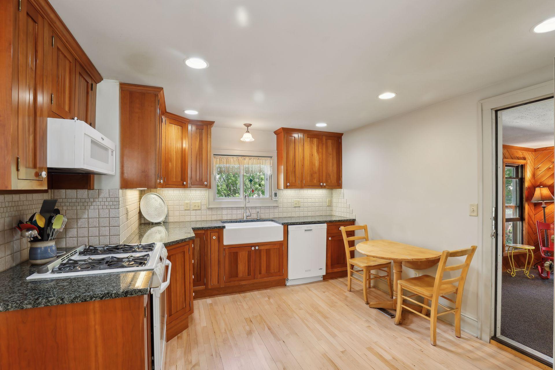 2006 Carroll Avenue