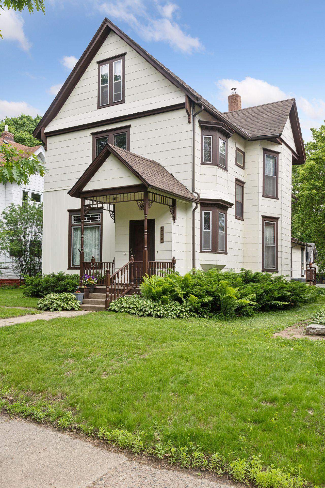 2006 Carroll Avenue