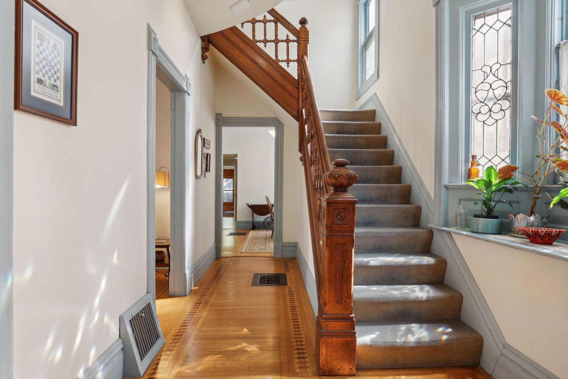2006 Carroll Avenue