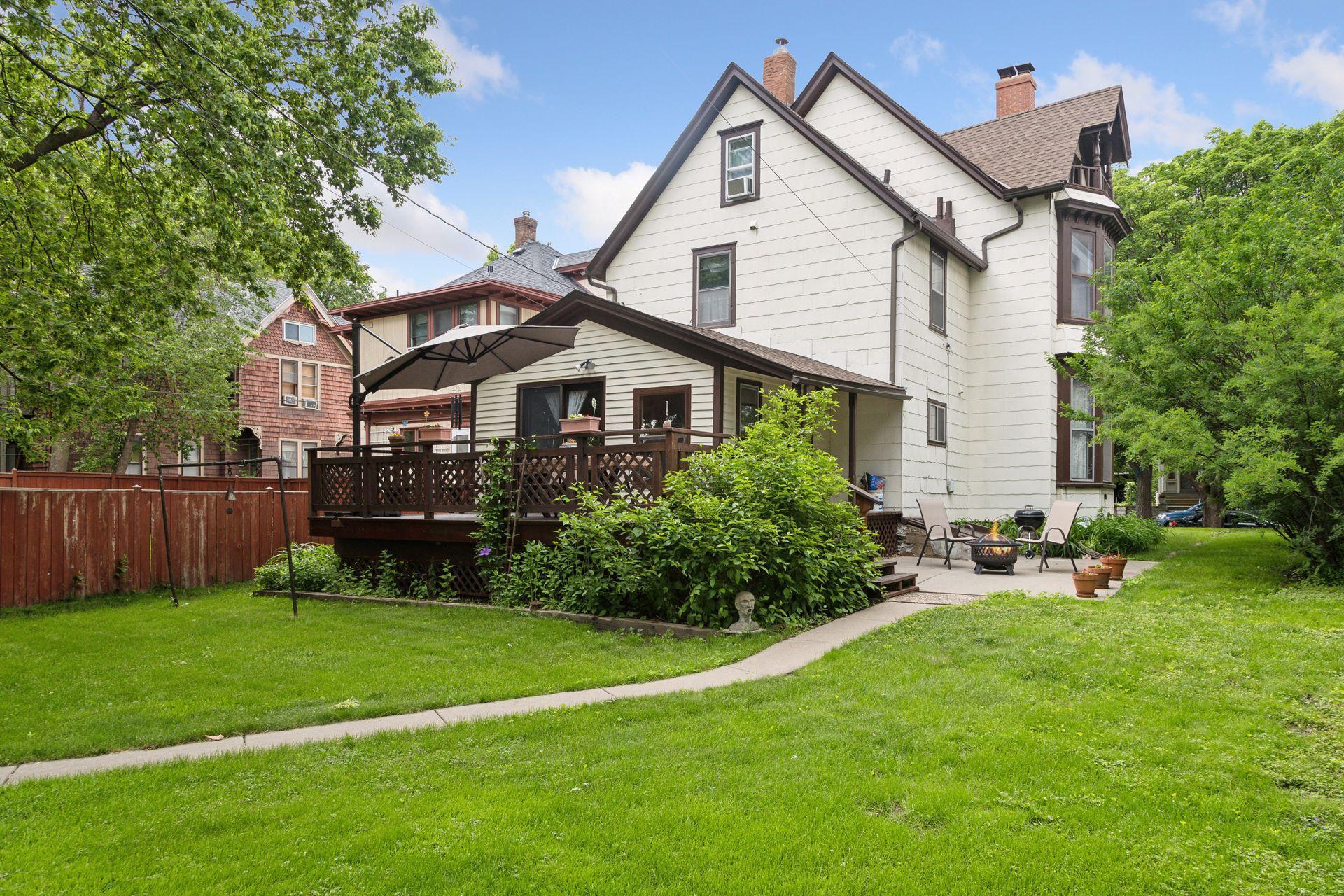 2006 Carroll Avenue