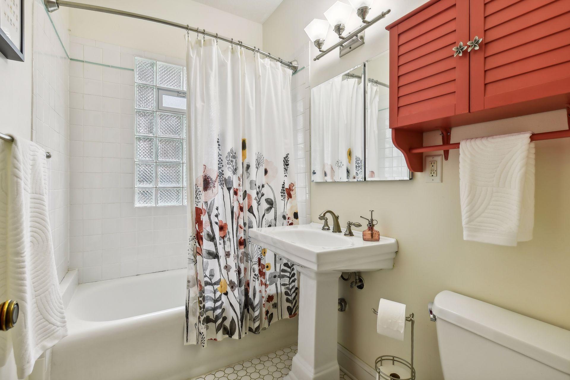 3612 Colfax Avenue S Unit: 102
