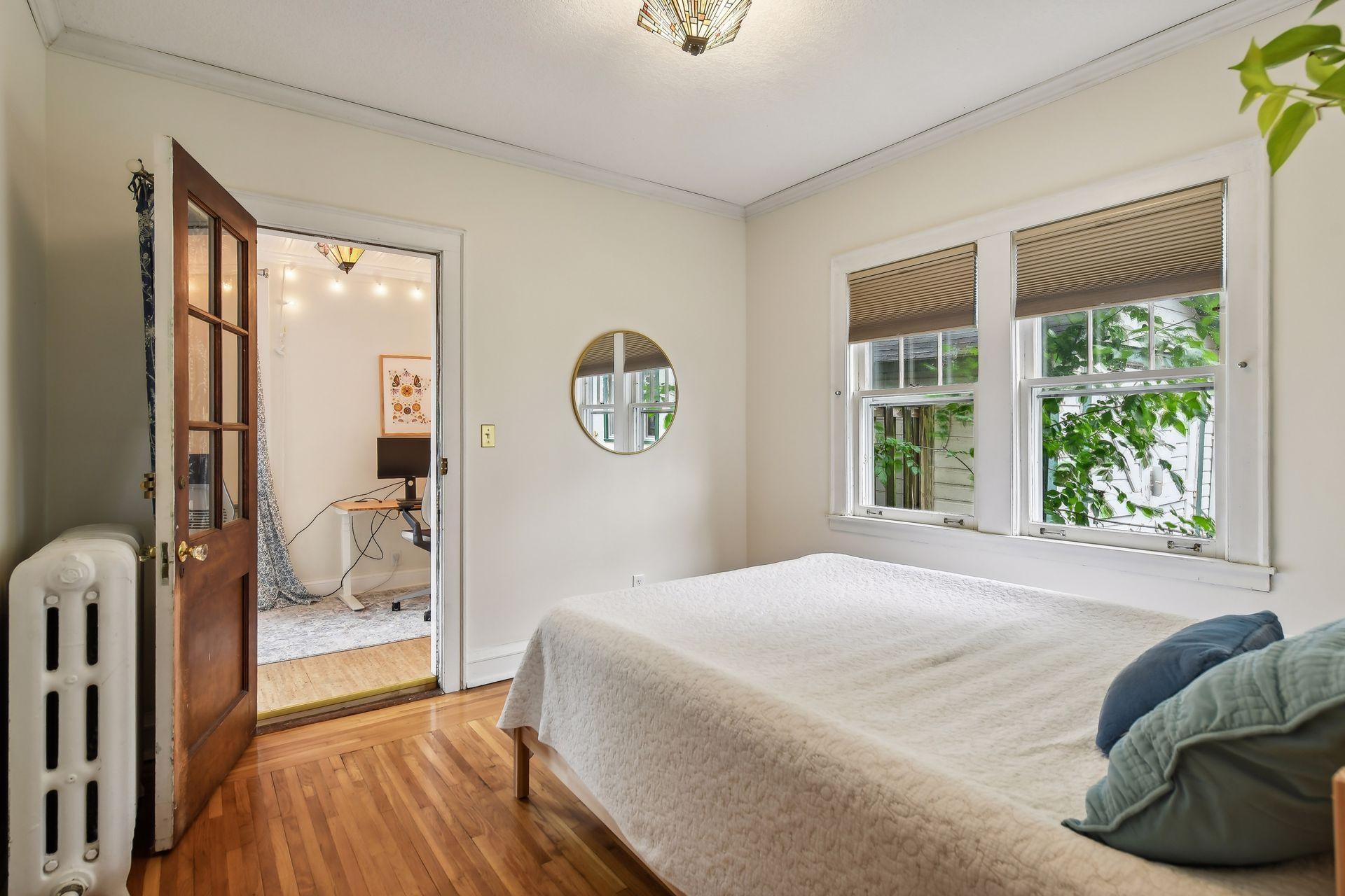 3612 Colfax Avenue S Unit: 102
