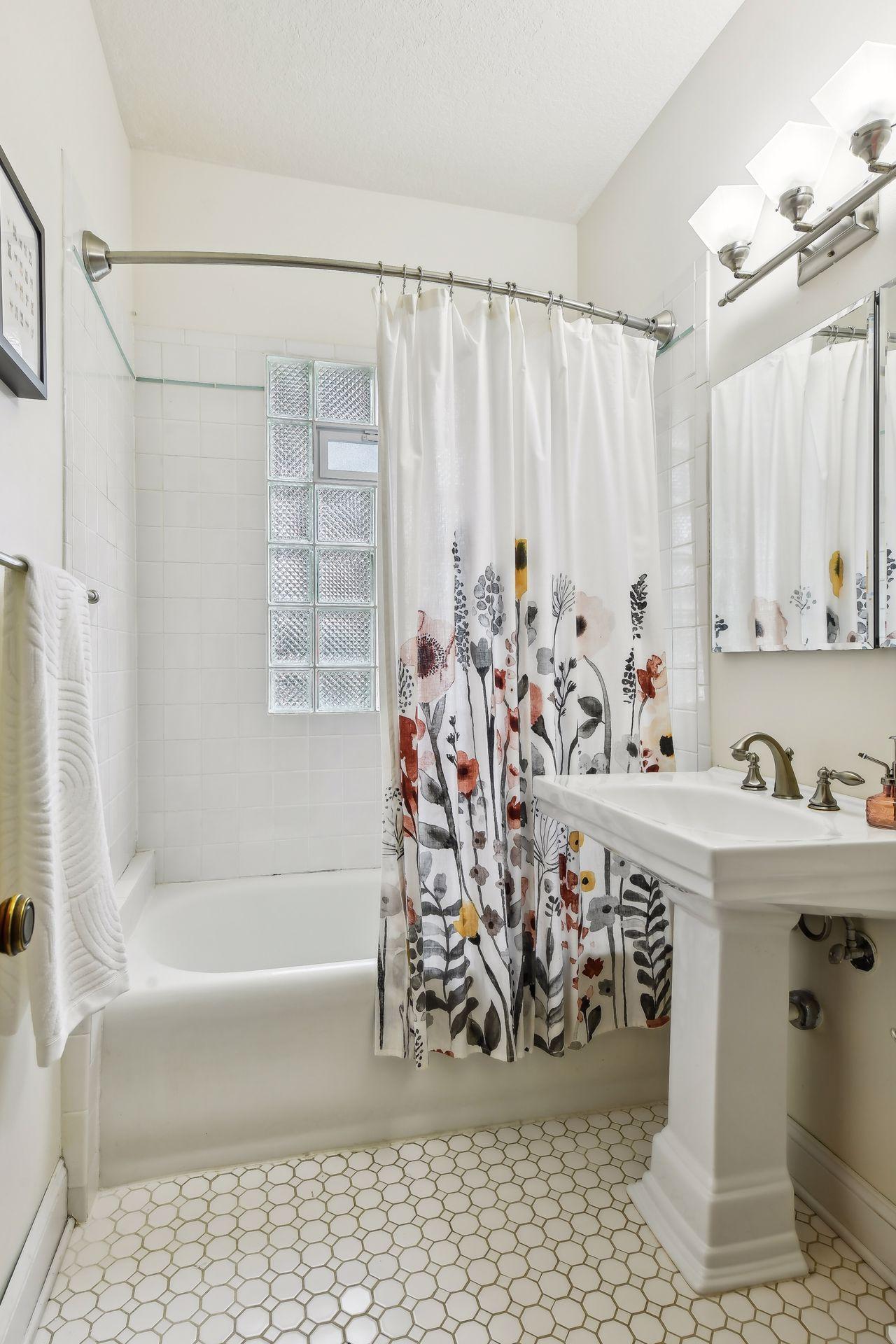 3612 Colfax Avenue S Unit: 102