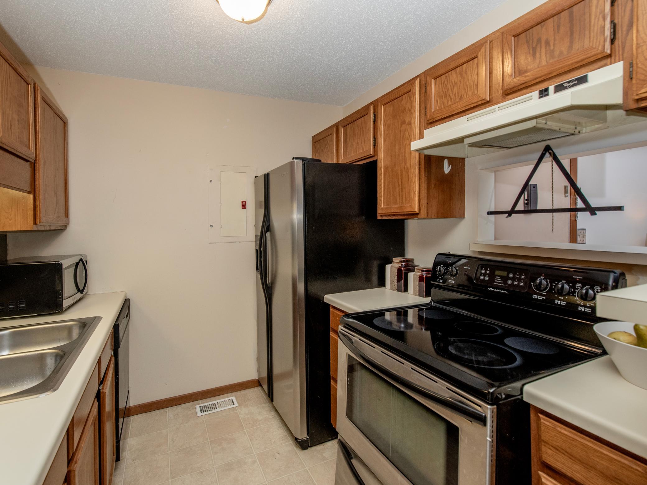 2284 Benson Avenue Unit: H