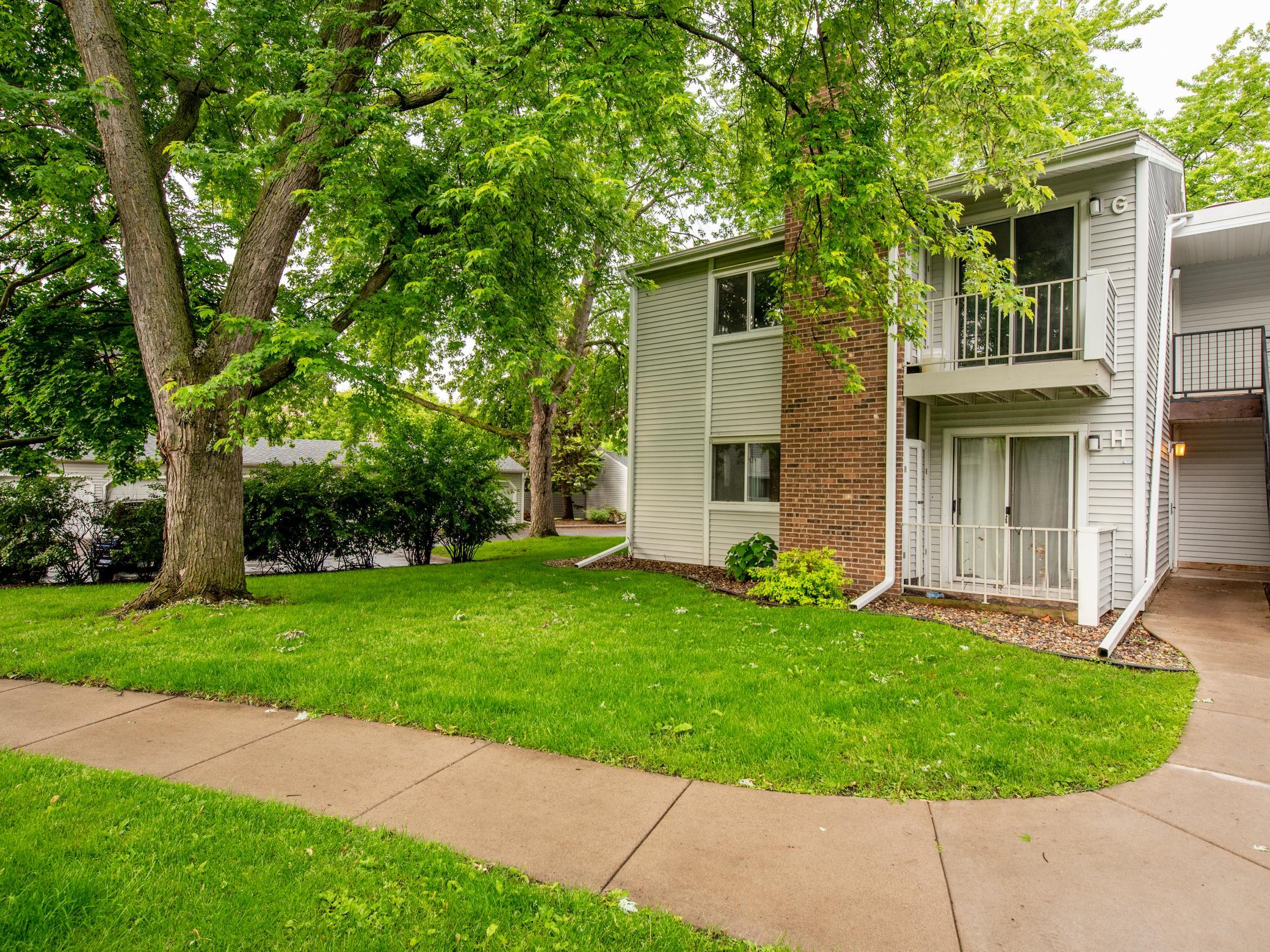 2284 Benson Avenue Unit: H