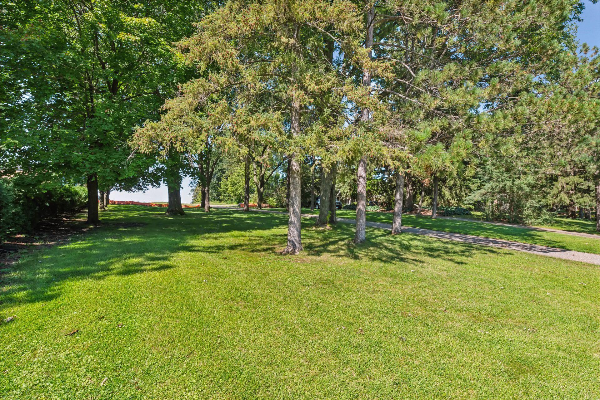 1867 Hunter Lane