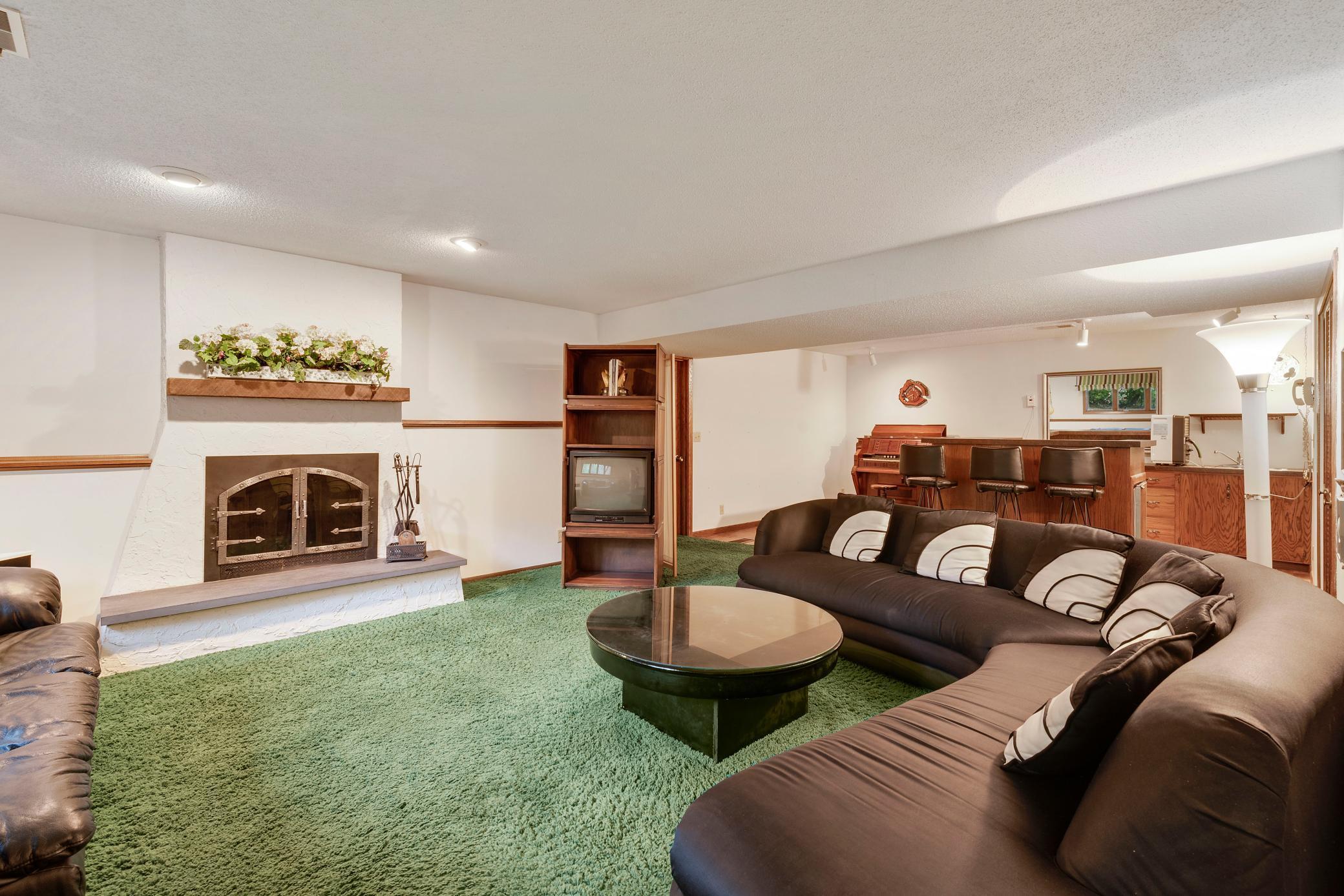 4043 Valentine Court