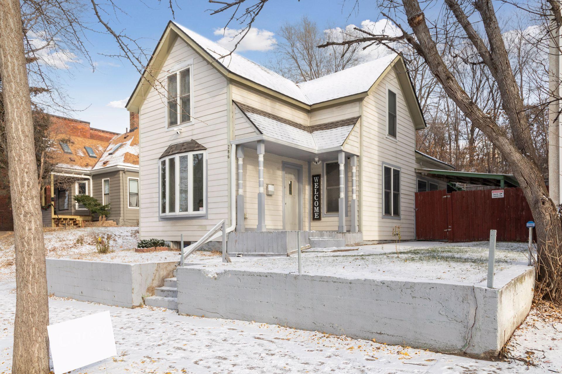 286 Bates Avenue