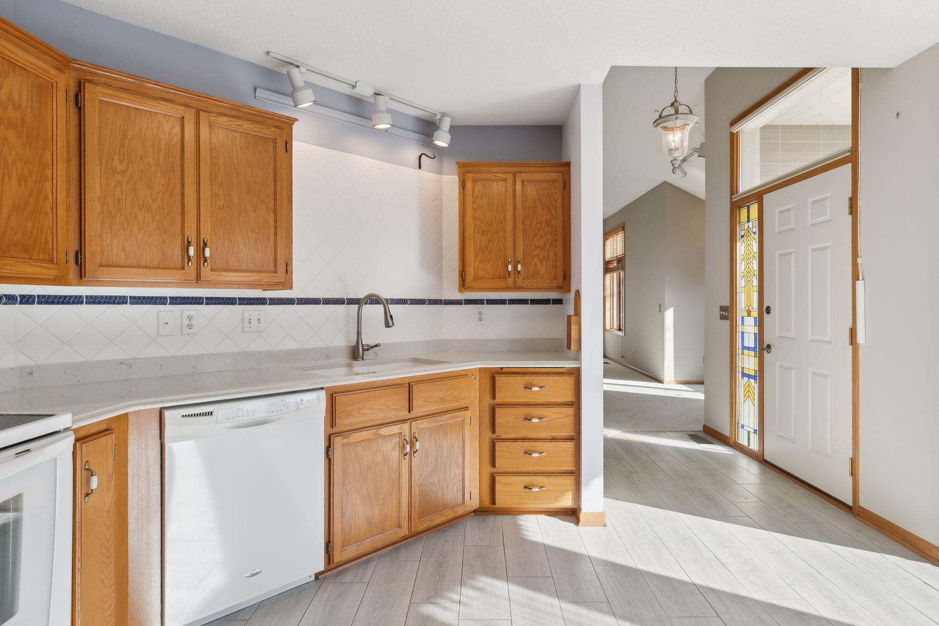 8950 Stonebrooke Trail