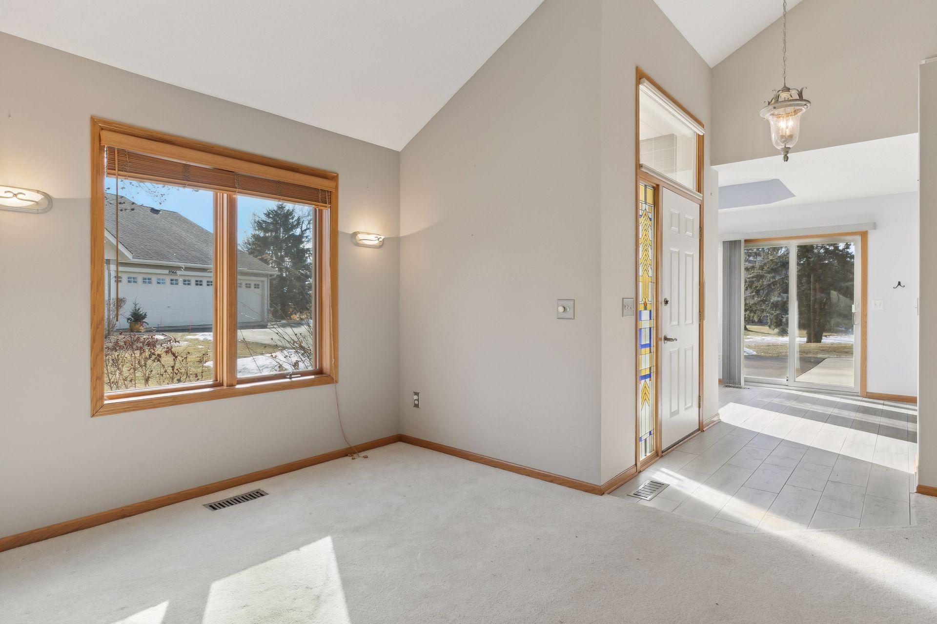 8950 Stonebrooke Trail