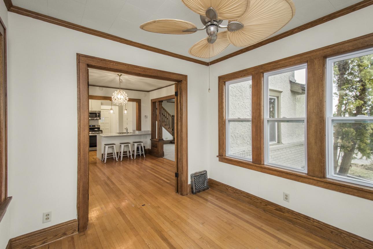 212 Page Street W