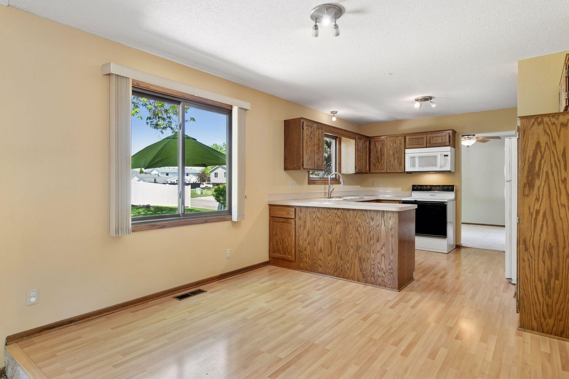 3262 Churchill Drive