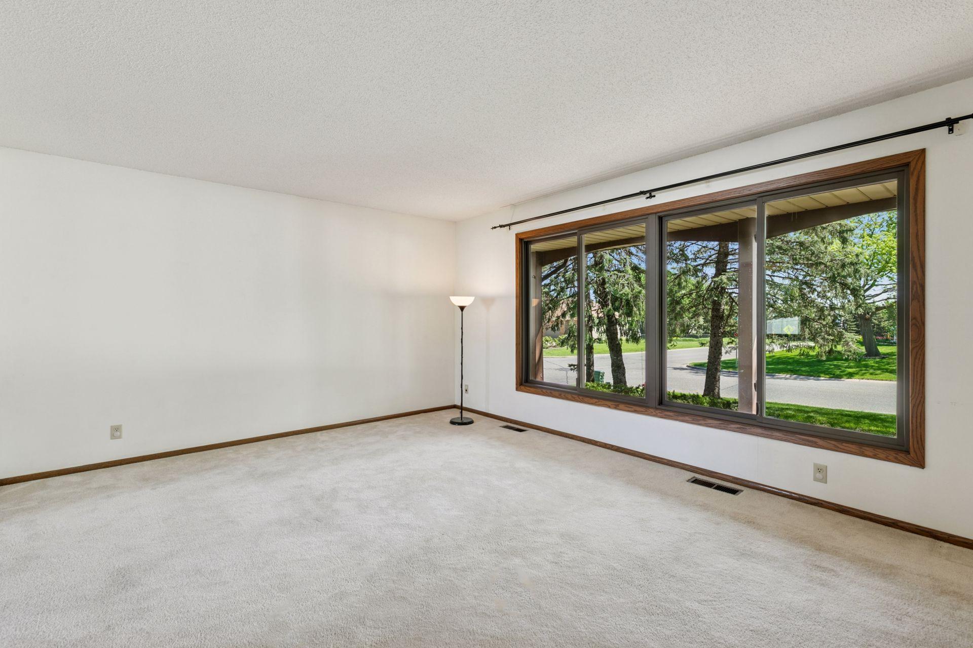 3262 Churchill Drive