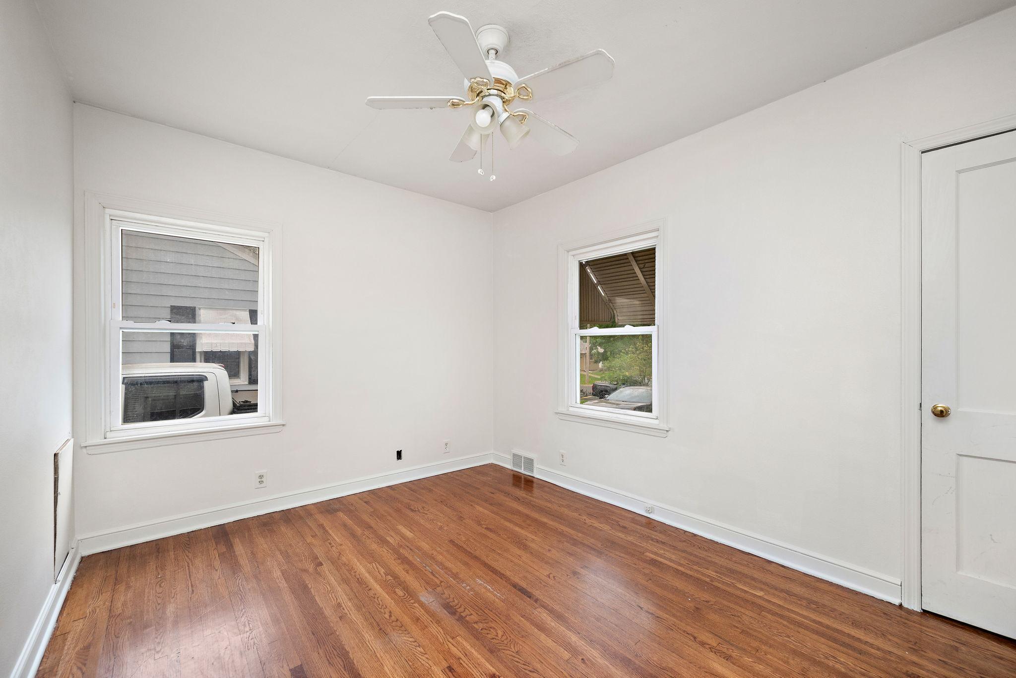 157 Moreland Avenue E
