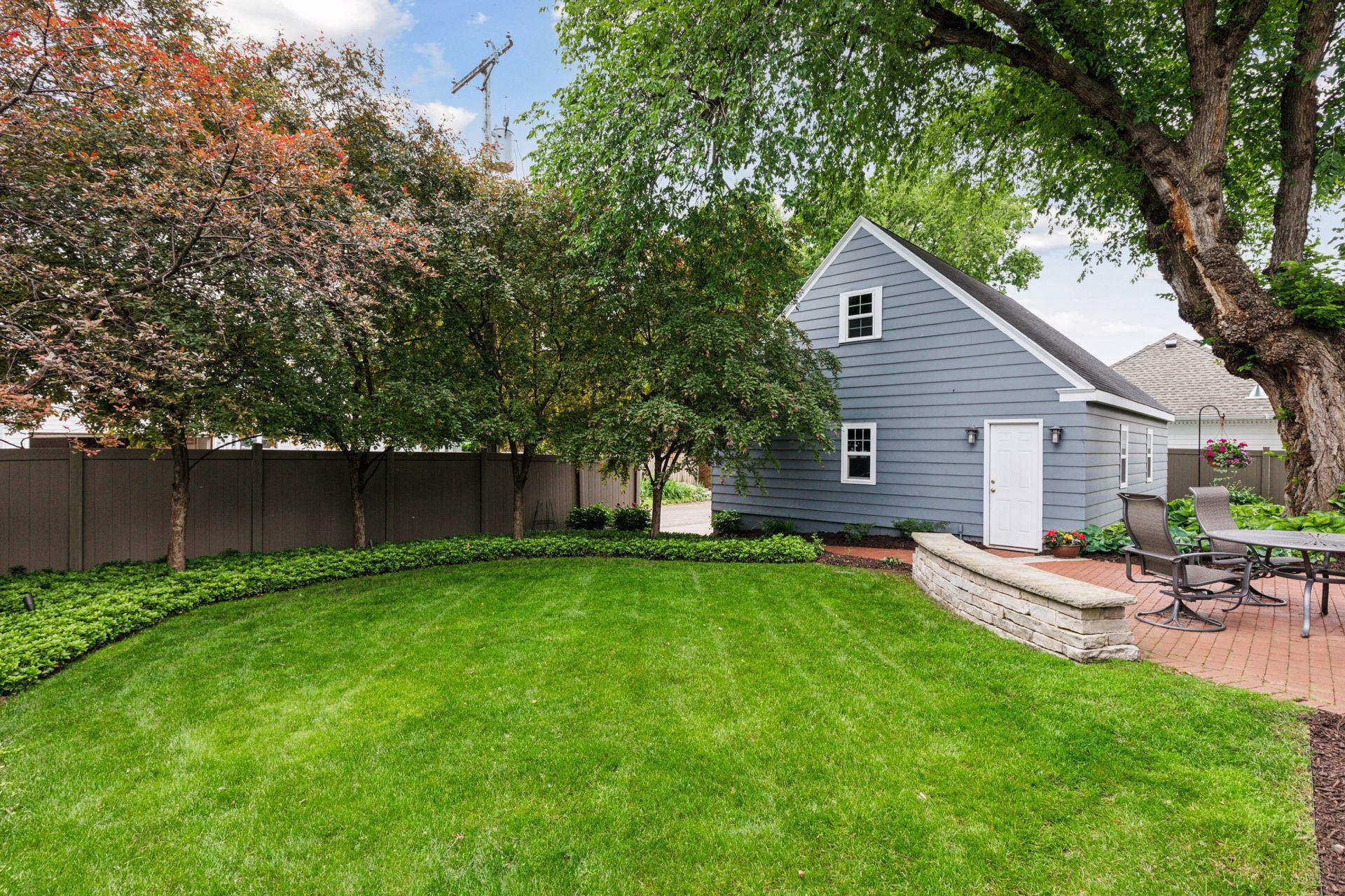 790 Syndicate Street S