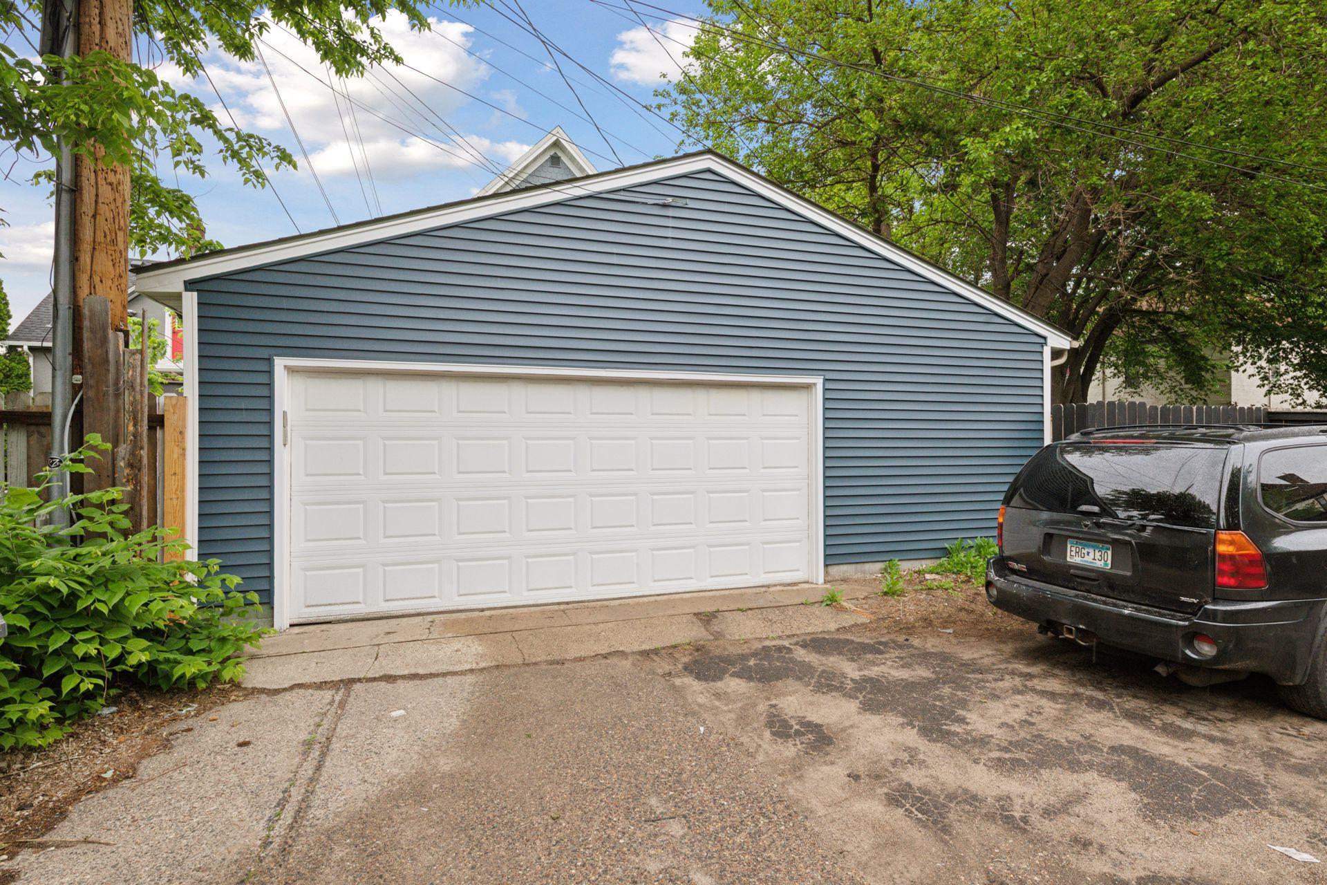 2519 E 22nd Street
