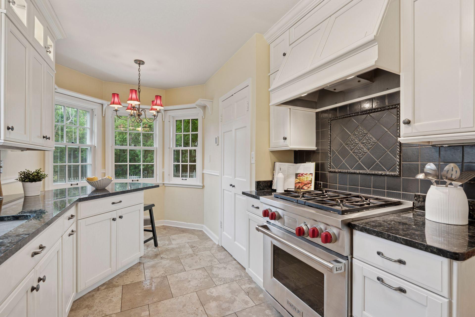 1919 Highland Parkway